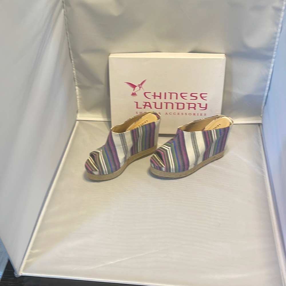 Chinese Laundry Z Keep Going Striped Beige Wedge Mule Sz  US 9.5 EUR 40.5